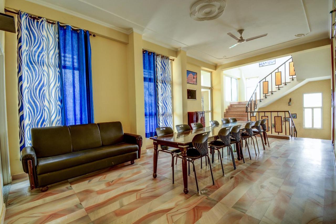 Oyo Hotel Prayag Jaipur Eksteriør bilde